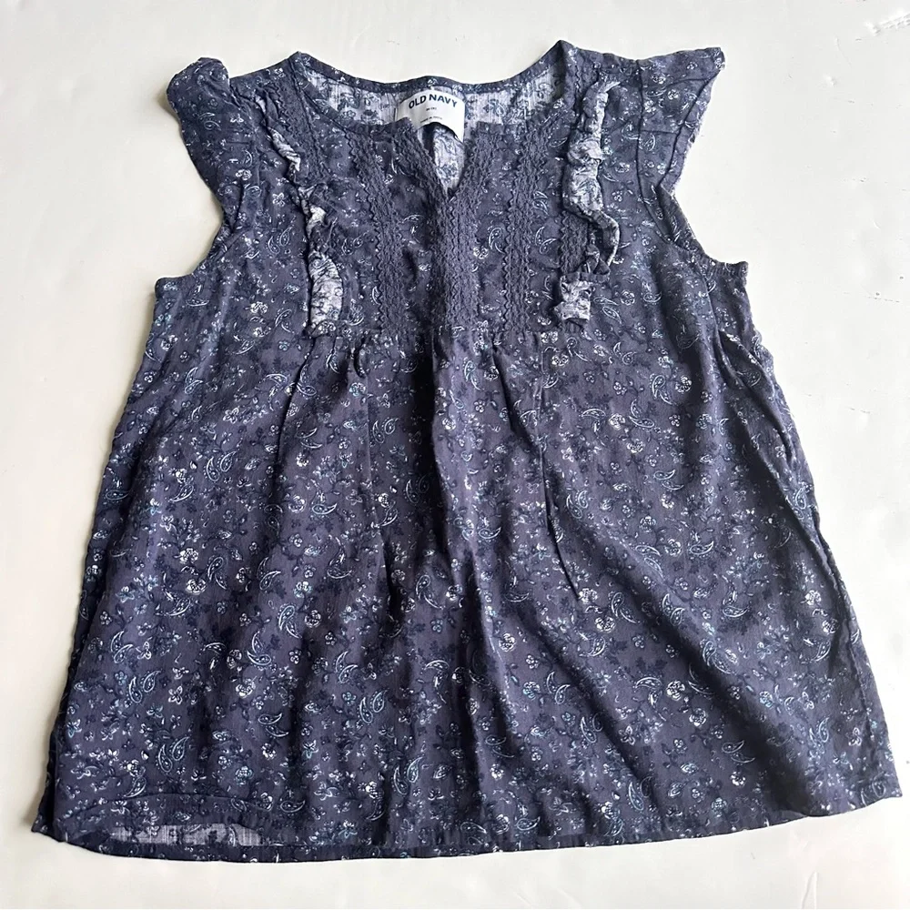 Old Navy Flutter-Sleeve Paisley Top